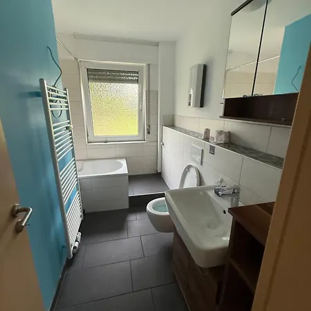 Monteurwohnung Bei Koeln, Wlan, Parkplatz, Kueche, Handtuecher Leverkusen