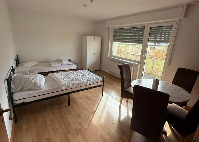 Monteurwohnung Bei Koeln, Wlan, Parkplatz, Kueche, Handtuecher Lejlighed Leverkusen