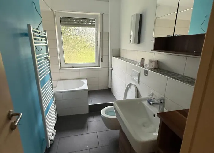 Monteurwohnung Bei Koeln, Wlan, Parkplatz, Kueche, Handtuecher Leverkusen