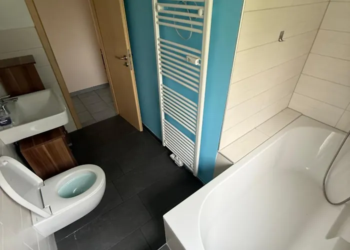 Monteurwohnung Bei Koeln, Wlan, Parkplatz, Kueche, Handtuecher Lejlighed